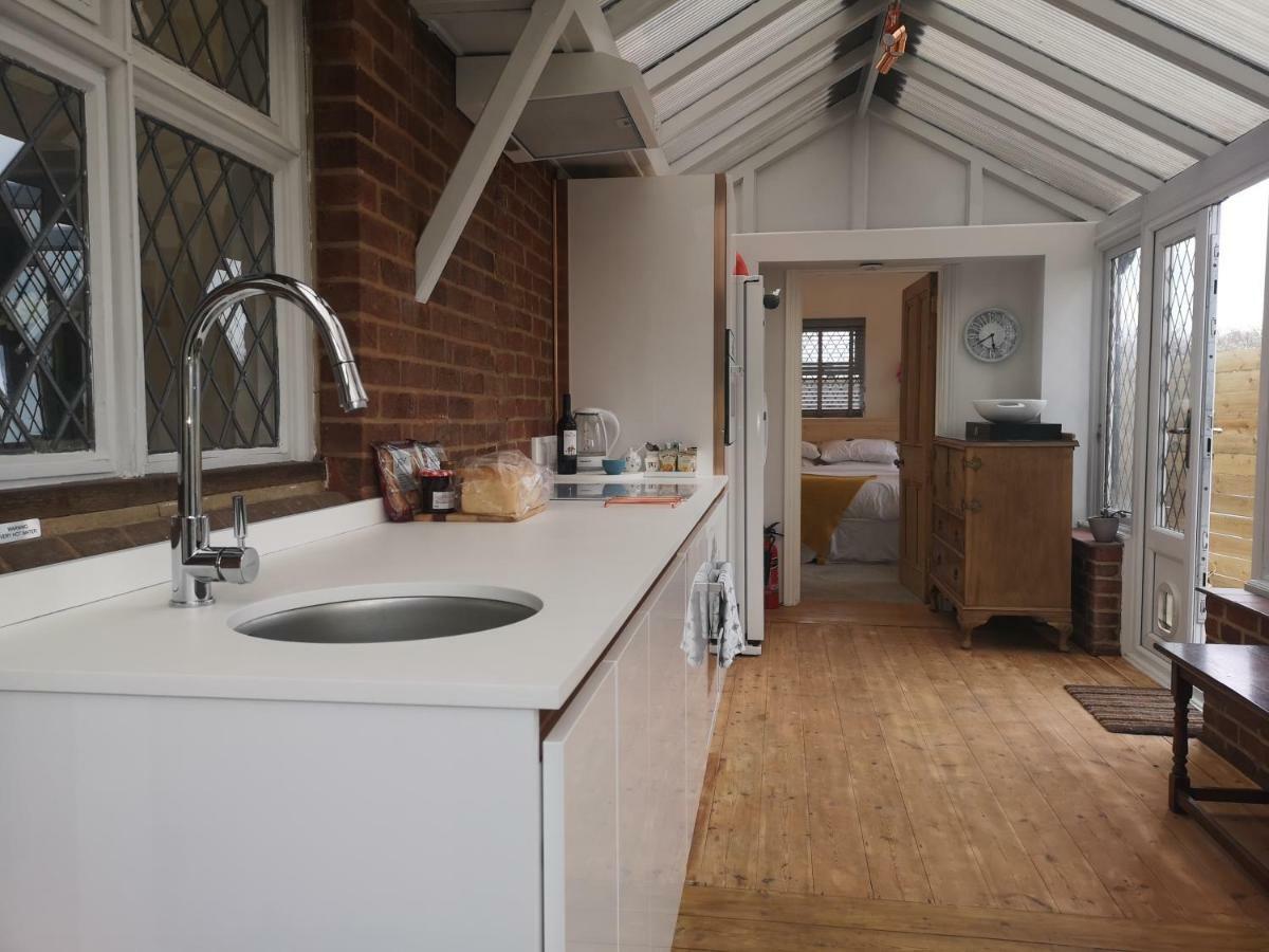 Easytoostay Paygate * Brenchley
